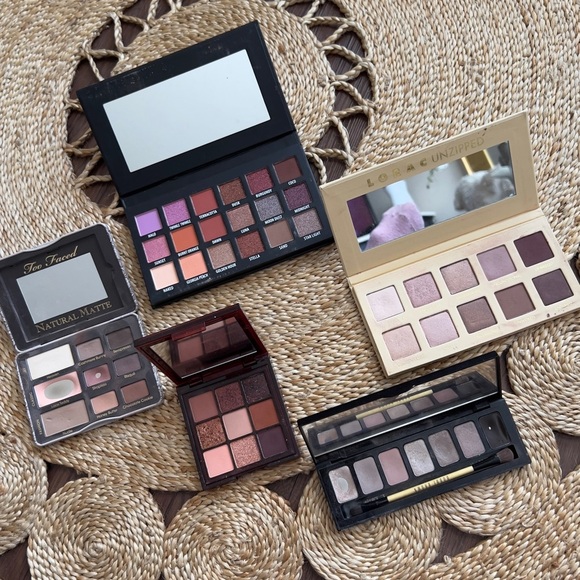 🪩 EYESHADOW PALETTE BUNDLE 🪩 - Picture 1 of 7